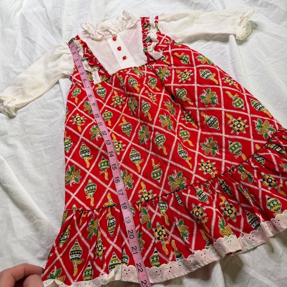Vintage Toddler Quilted Holiday Dress Red Print w/ Ruffle Trim – Size 2T - Picture 5 of 7